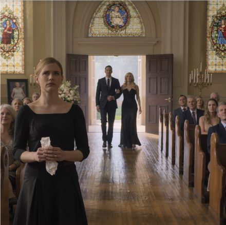 Myślała, że ​​będzie należał do niej na zawsze, dopóki nie wszedł na jej pogrzeb, trzymając za rękę inną kobietę