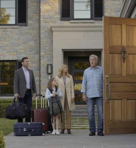 Noc, w której mój syn pojawił się w mojej nowej rezydencji z dwunastoma walizkami i powiedział: „Hej tato, wprowadzamy się”, była nocą, w której dowiedział się, że ten stary ogrodnik nie jest tak bezradny, jak mu się wydawało