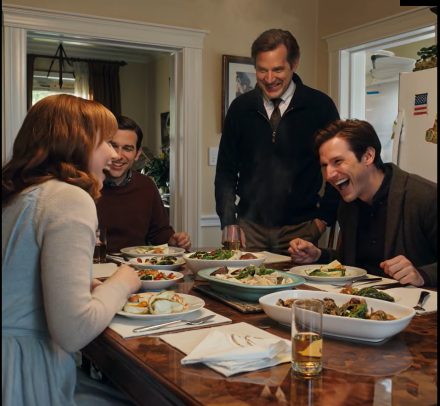 Podczas kolacji z okazji Święta Dziękczynienia tata powiedział: „Nie wszyscy przy tym stole zasługują, żeby tu być”. Wszyscy się śmiali. Nazywam się Olivia Bennett,