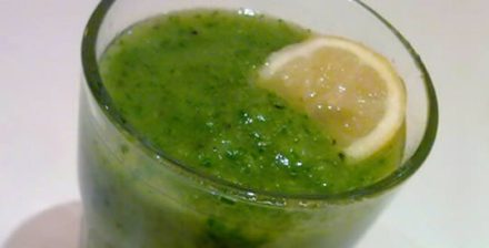 Zielony koktajl, który oczyszcza jelita grube, leczy zaparcia i pomaga schudnąć nawet 6 kilogramów