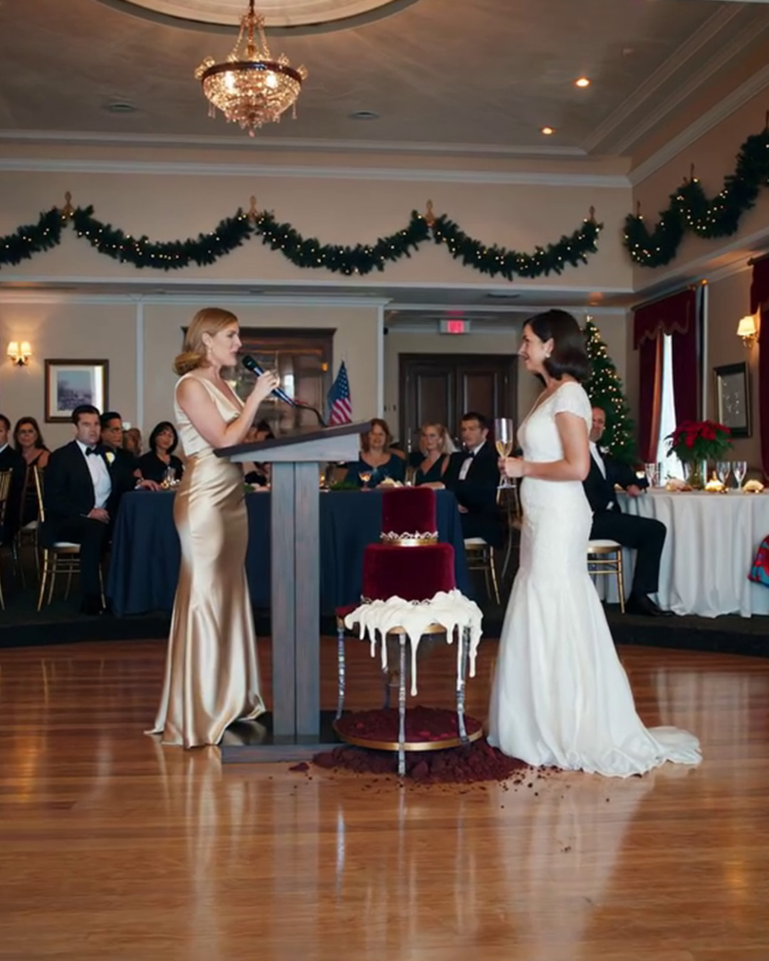 Na moim ślubie widziałem, jak moja siostra dolewała mi coś do szampana, kiedy nikt nie patrzył. Zamieniliśmy się kieliszkami. Kiedy wzniosła toast, uśmiechnąłem się. I WTEDY SIĘ ZACZĘŁO.