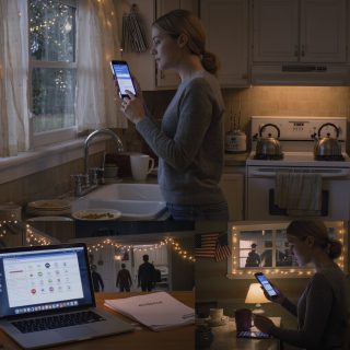 MÓJ TATA POWIEDZIAŁ: „WSZYSCY ZGODZILIŚMY SIĘ, ŻE NIE JESTEŚ MILE WIDZIANY NA BOŻYM NARODZENIU”. NIE PŁAKAŁAM. ODPISAŁAM SMS-EM OK, …