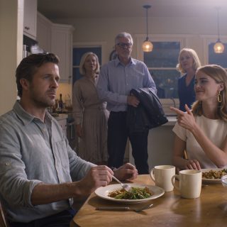Podczas niedzielnego obiadu mój tata wzniósł toast za twoją siostrę. Naszą prawdziwą żywicielkę. Uśmiechnąłem się i…