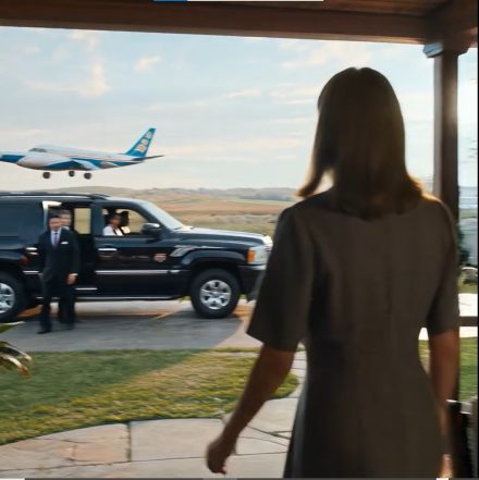 Moja siostra ciągle nazywała moją pracę „po prostu pracą rządową” — a potem oficjalny odrzutowiec wylądował niedaleko naszego spotkania