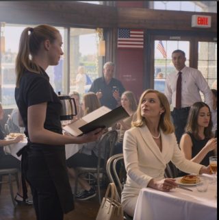 W Dzień Matki mama zabrała moją siostrę na brunch do restauracji, w której pracowałam jako kelnerka, żeby pomóc opłacić studia. Mama spojrzała w górę: „Och. Nie wiedzieliśmy, że tu pracujesz. Nie spodziewaliśmy się cię zobaczyć”. Powiedziała to na tyle głośno, żeby usłyszało to sześć stolików. Uśmiechnęłam się, wzięłam menu i powiedziałam cztery słowa. Minutę później menedżer podszedł prosto do ich stolika…