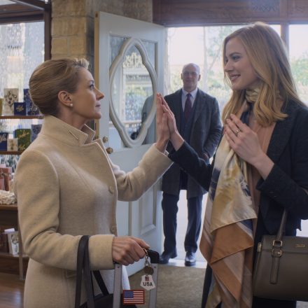 Pojechałam do Niemiec z moim nowym chłopakiem, żeby poznać jego córkę. Od miesięcy potajemnie uczyłam się niemieckiego, żeby zrobić mu niespodziankę, więc udawałam, że nie rozumiem, kiedy rozmawiali, a potem usłyszałam, jak powiedziała coś, co mnie zamarło — nie mogłam uwierzyć, co planowali ze mną zrobić.