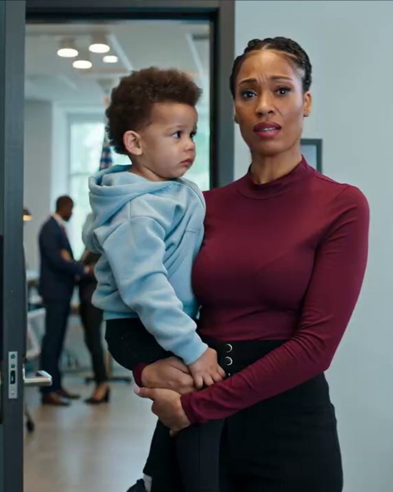 Wygrałam 50 milionów dolarów na loterii i zabrałam syna do firmy męża, żeby podzielić się z nim dobrą nowiną. Kiedy dotarłam na miejsce, usłyszałam radosne dźwięki w środku. Podjęłam decyzję.