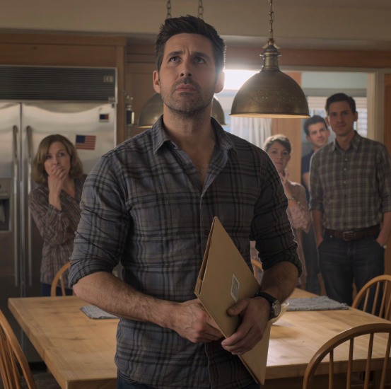 Odkryłem, że moi rodzice w testamencie zapisali wszystko mojemu bratu. Przestałem więc płacić za ich rachunki i dodatkowe wydatki. Miesiąc później mama napisała mi SMS-a: „Spłata kredytu hipotecznego jest nieunikniona!”. Bez powitania, bez pogawędek. Po prostu odpisałem…