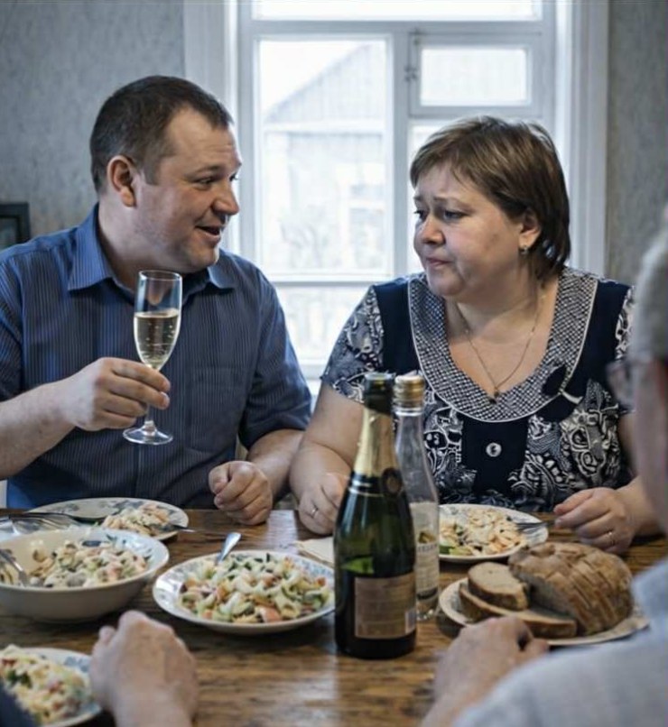 Upokorzył żonę przy świątecznym stole. Jej odpowiedź była bezlitosna
