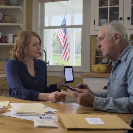 W Dzień Ojca mój tata przysłał mi fakturę na 177 000 dolarów: „koszt wychowania niechcianego dziecka. Moja największa porażka”. Podzielił się nią z całą rodziną na czacie. Odesłałem mu więc jedno zdjęcie. Następnego ranka zablokowało go 13 osób, z wyjątkiem dziadka. Zrobił coś o wiele gorszego.