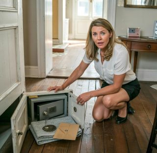 Po rozwodzie straciłam wszystko. Sekret ukryty w ścianie odmienił moje życie