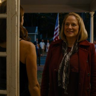 Kiedy miałem 9 lat, rodzice uznali mnie za „zły omen” i zostawili pod cudzym progiem – żadnych urodzin, ani jednego telefonu przez 21 lat. Dorastałem dzięki sąsiadowi, wszystko zbudowałem sam. Aż pewnego dnia pojawili się z listem od prawnika i dopiskiem: „Jesteś winien rodzinie”. Po prostu otworzyłem drzwi, spojrzałem im prosto w oczy… i pozwoliłem im zrozumieć, co stracili.