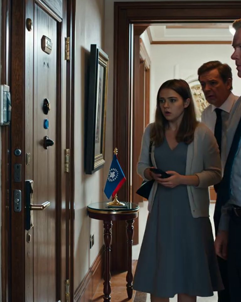 W tajemnicy kupiłem luksusowy apartament – ​​podczas lunchu moja mama oznajmiła, że ​​moja siostra wprowadza się do mnie, a dwa tygodnie później, gdy zapukali do moich drzwi, system bezpieczeństwa zgotował im głośną niespodziankę